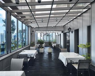 Jb Design Hotel - פוסן - מסעדה