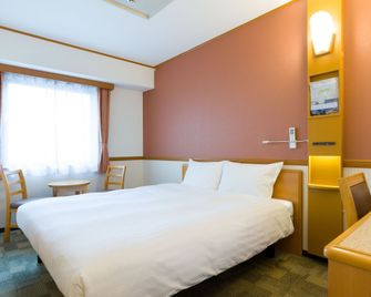 Toyoko Inn Kanazawa-eki Higashi-guchi - Kanazawa - Bedroom