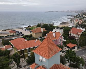 Impact Beach House - Estoril