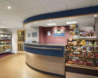 Days Inn by Wyndham Abington M74 - Lanark