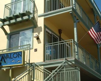 The Avalon - Avalon - Rakennus