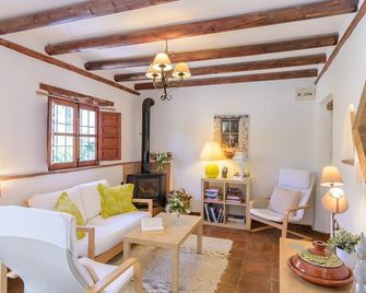 Casa de Juanito Viñuela by Ruralidays - Viñuela - Sala de estar