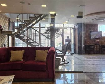 Saint John Hotel - Madaba - Lobby
