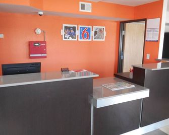 Motel 6 San Antonio - South WW White Road - San Antonio - Lễ tân