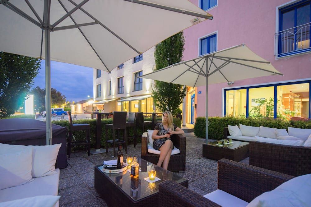 Hotel Bettstadl - Landshut - Patio