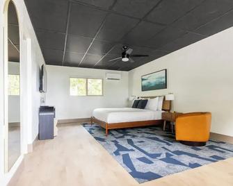 Beaver Lake Lodge - Rogers - Спальня