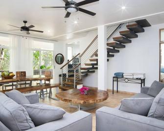 Hotel Luna Llena - Tamarindo - Wohnzimmer