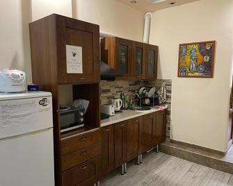 Yerevan Hostel - Ereván - Cocina
