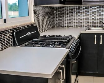 Superior King Room In Villa With Pool Near Beaches - Boca Chica - Kitchen