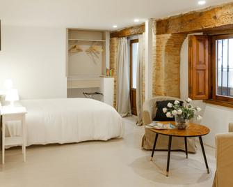 Host & Home - Valensiya - Yatak Odası
