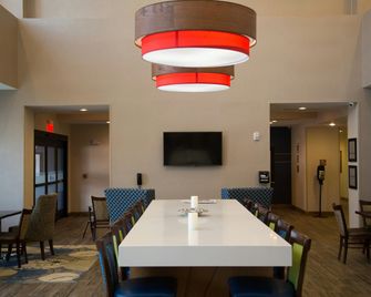 Hampton Inn & Suites Mckinney - McKinney - Lobby