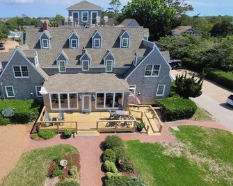 04-The Seashell Suite at The Castle Inn - Ocracoke - Edificio