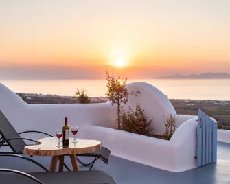 Sun Angelos Oia - Luxury Cave Suites - Oia - Balcony