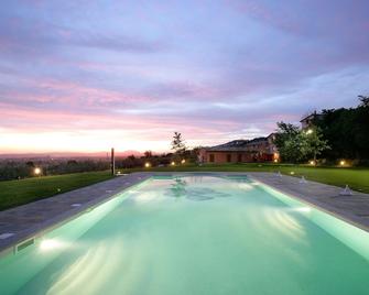 Country House Poggio Fiorito - Assisi - Bể bơi