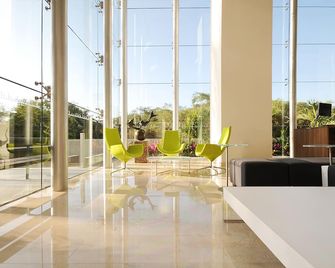 هوليداي إن إكسبرس يوياتو ٓتلآاتا ايٓماي آيتش جي - بورتو فولارتا - ردهة