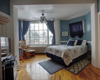 Prescott House Adk - Saranac Lake - Bedroom