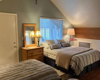Family/Pet-Friendly Home in Soda Springs near Sugar Bowl, Truckee - Soda Springs - Bedroom