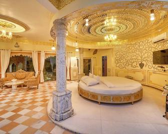 Lohagarh Fort Resort - ג'איפור - חדר שינה