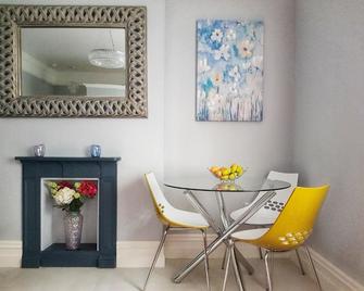 Elegantly Restored Suite in Historic Limerick - Limerick - Dining room