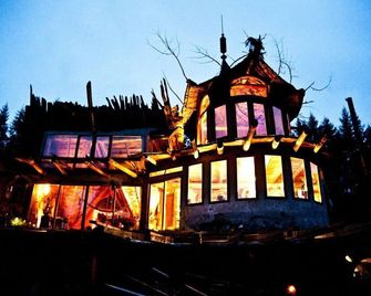 Cozy Cabin at SunRay Shire - Sedro Woolley - Building