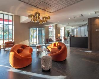 Best Western Plus Hotel Colbert - Châteauroux - Lobby