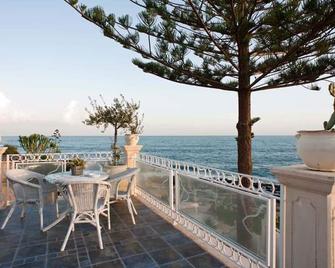 Villa Antares - Fontane Bianche - Balkon