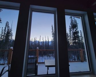 Cozy modern mountain home with views - Haines Junction - Balcony