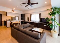 Minato Chatan Seaside Condominium - Chatan - Living room
