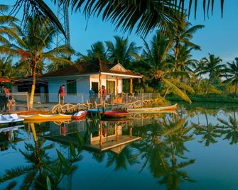 Munroe Island Lake Resorts - Mundrothuruthu - Building