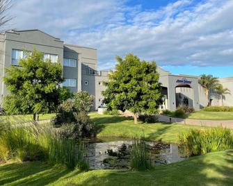 Howard Johnson by Wyndham Funes - Funes - Edificio