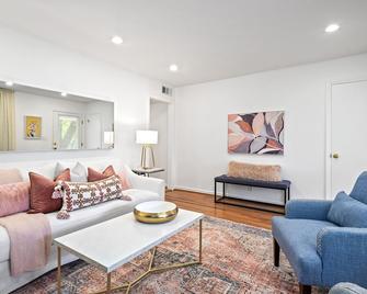 Quiet, walkable intown retreat - Atlanta - Sala de estar