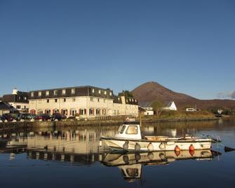 Dunollie Hotel - Portree - Building