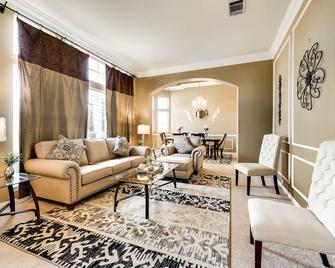 Gorgeous 3407 Sq Ft Home In Coppell Dallas Metroplex Near Dfw Airport - Coppell - Living room