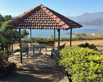 Jumbo Paradise - Lonavala - Патіо