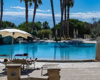 Eden Resort Country & Spa - Ugento - Piscina