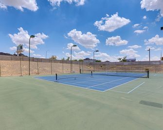 14 Mi to Dtwn Phoenix Condo with Balcony and Spa! - פיניקס