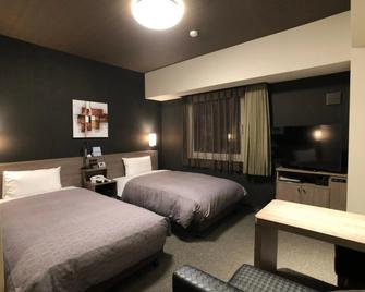Hotel Route-Inn Shinano Omachi Ekimae - Ōmachi - Makuuhuone