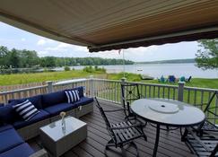 Enjoy the Lake Life in Luxury - Galway Lake Private Waterfront Immaculate - Broadalbin - Balcony