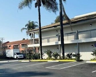 Motel 6 Santa Ana Ca - Santa Ana - Edificio