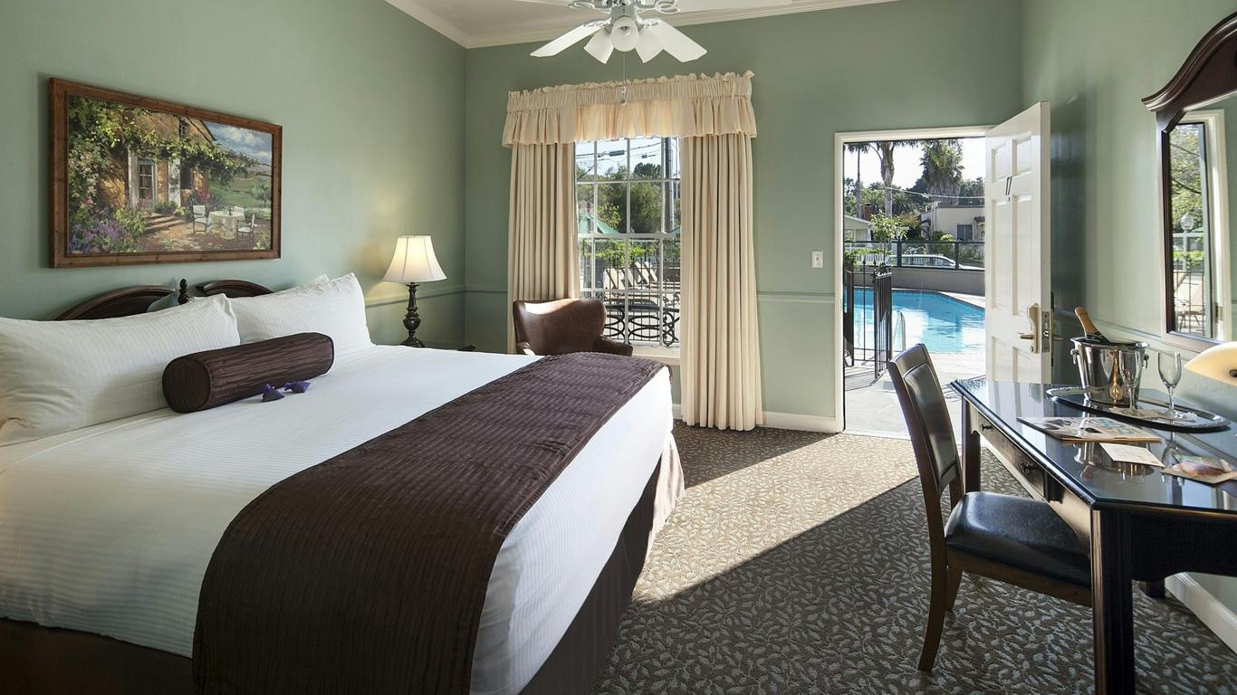 Lavender Inn by the Sea