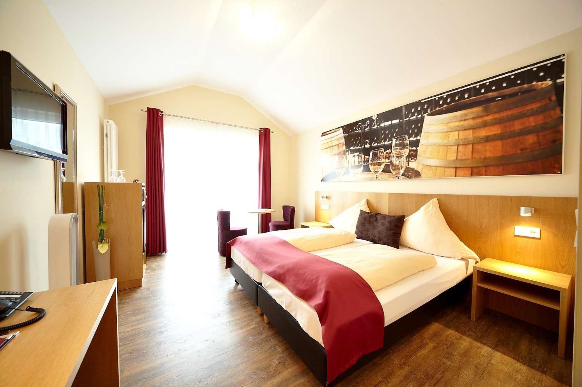 Christiana's Wein & Art Hotel - Bernkastel-Kues