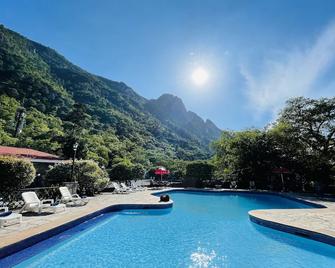 Hotel Chipinque - San Pedro Garza García - Piscina