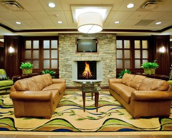 Holiday Inn Express & Suites Wilmington-Newark By IHG - Newark - Lounge