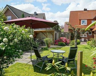 Apartment Runge - Apartment / Apartment, Shower, Toilet, 2 Bedrooms - Westerstede - Innenhof