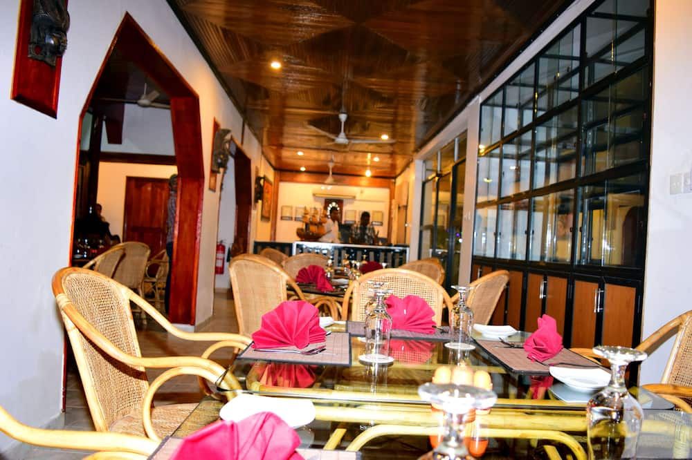 The Kings Island Resort - נגומבו - מסעדה