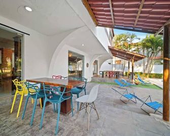 Tranquilo - Private Pool Near Beach Sleeps 16 - Ixtapa - Patio