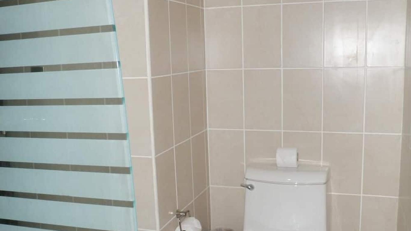 Hotel Brandt Ejecutivo Colonial Los Robles