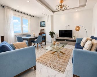 Magnifique Appartement a Constantine - Константіна - Вітальня