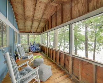 5 Mi to Fox State Forest Lakefront Home with Dock - Henniker