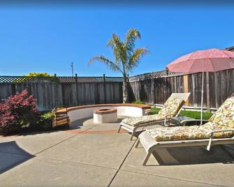 Beach Lovers Retreat - Santa Cruz - Patio